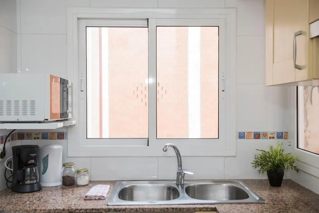 Sunny And Quiet Sagrada Familia Apartment Barcelona