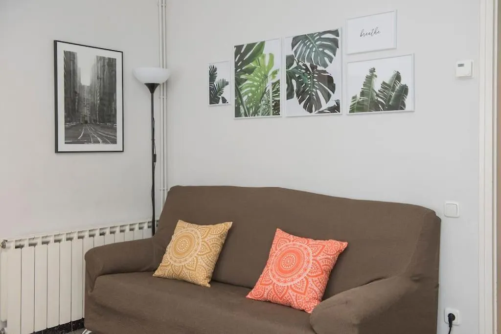 Sunny And Quiet Sagrada Familia Apartment Barcelona