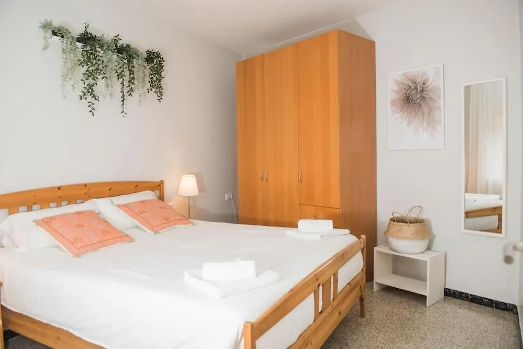 Sunny And Quiet Sagrada Familia Apartment Barcelona Spain