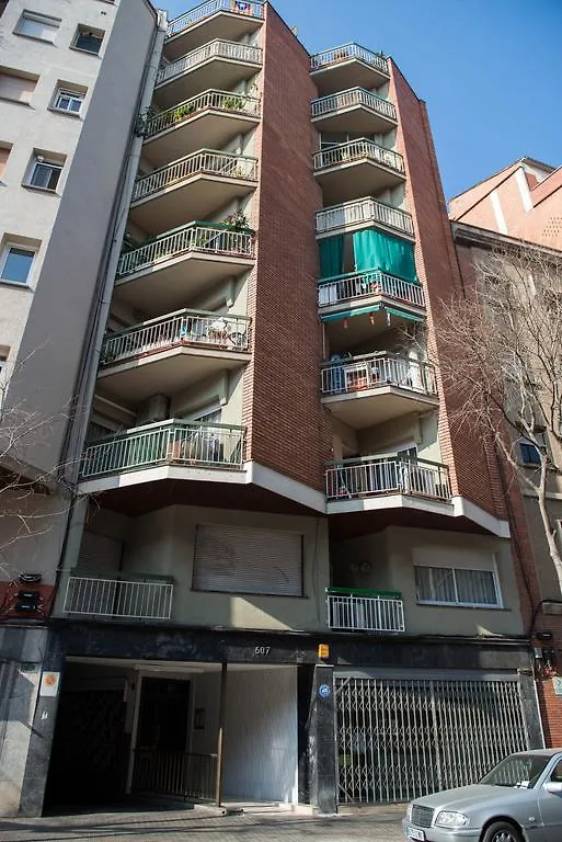 Sunny And Quiet Sagrada Familia Apartment Barcelona